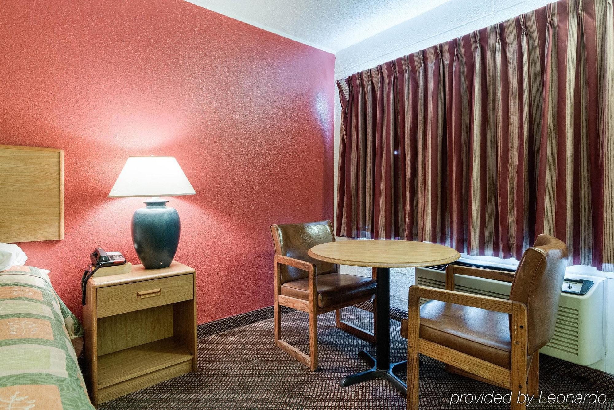 Raider Inn Lubbock Bagian luar foto